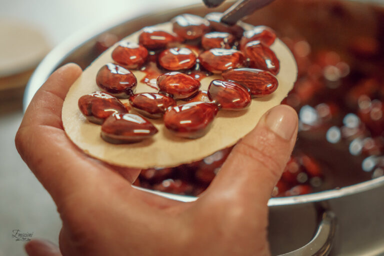 Tasting Apulia: ostie piene with almonds and honey and other typical Gargano sweets