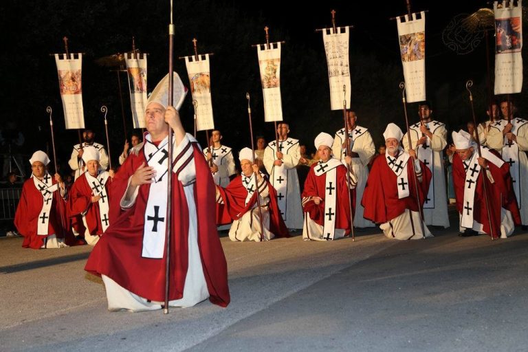 Domenica 22 settembre torna a Monte Sant’Angelo la decima edizione del Corteo Storico delle Apparizioni di San Michele Arcangelo